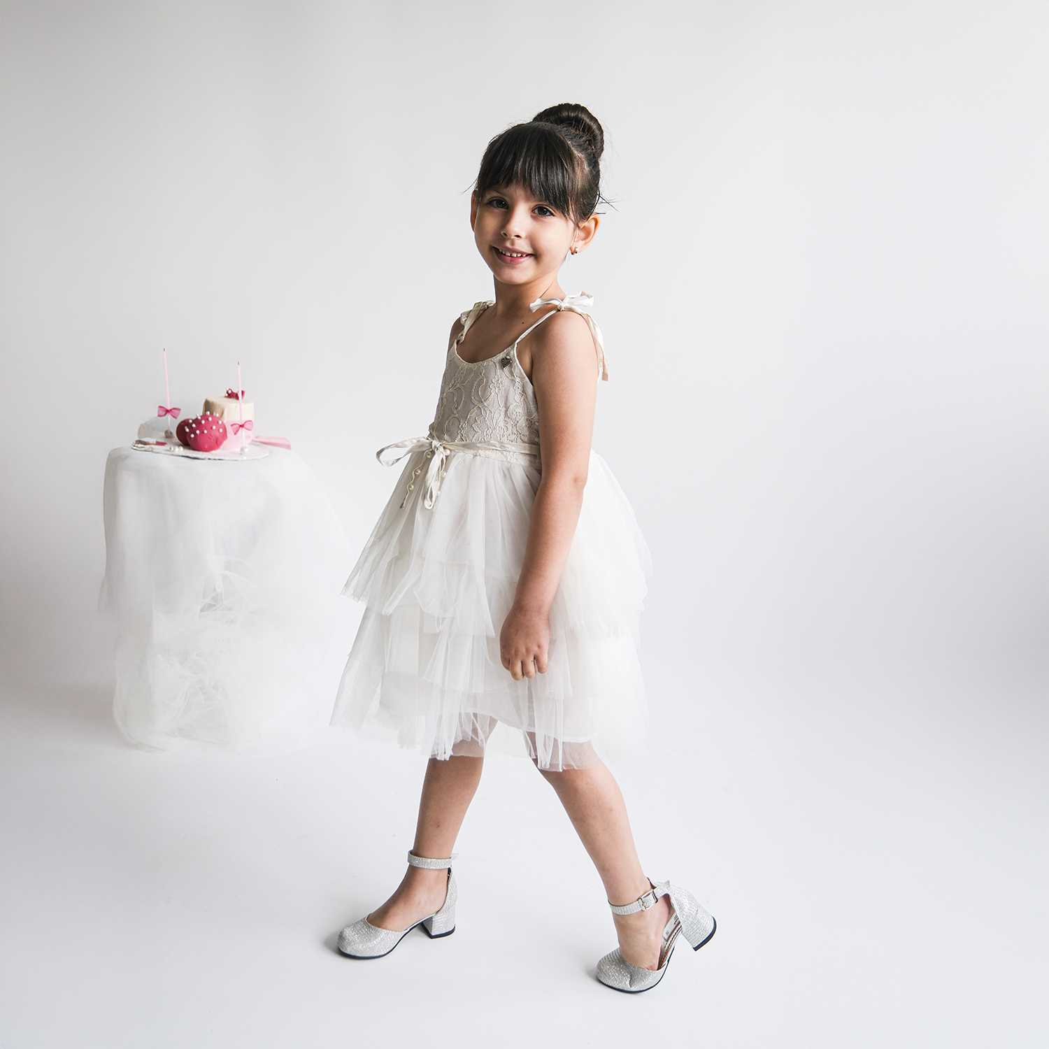 İNCİLİ PRENSES DOĞUM GÜNÜ KIZ ÇOCUK ELBİSESİ