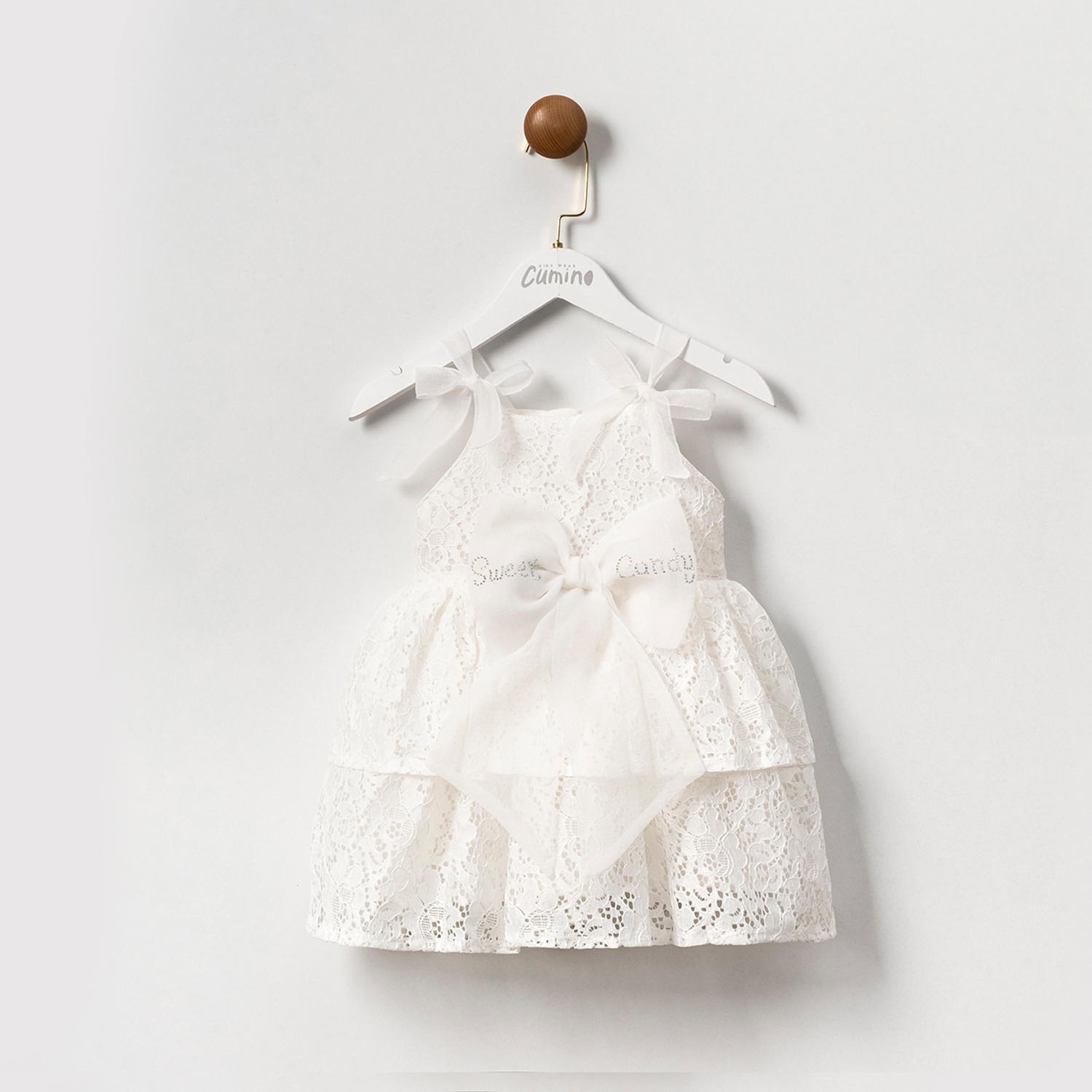 DANTEL DETAYLI TATLI FİYONK DETAYLI KIZ ÇOCUK ELBİSE