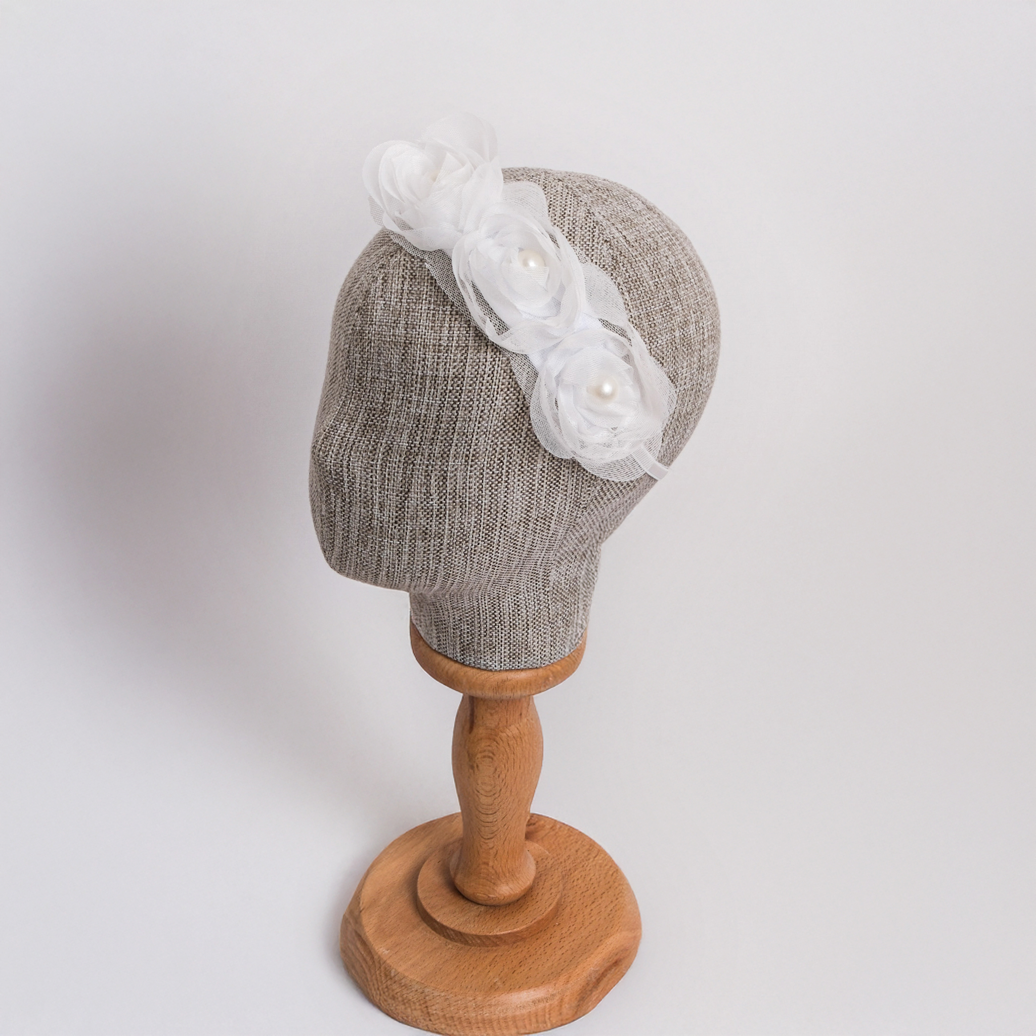 İNCİLİ VE GÜLLÜ BEBEK SAÇ BANDI