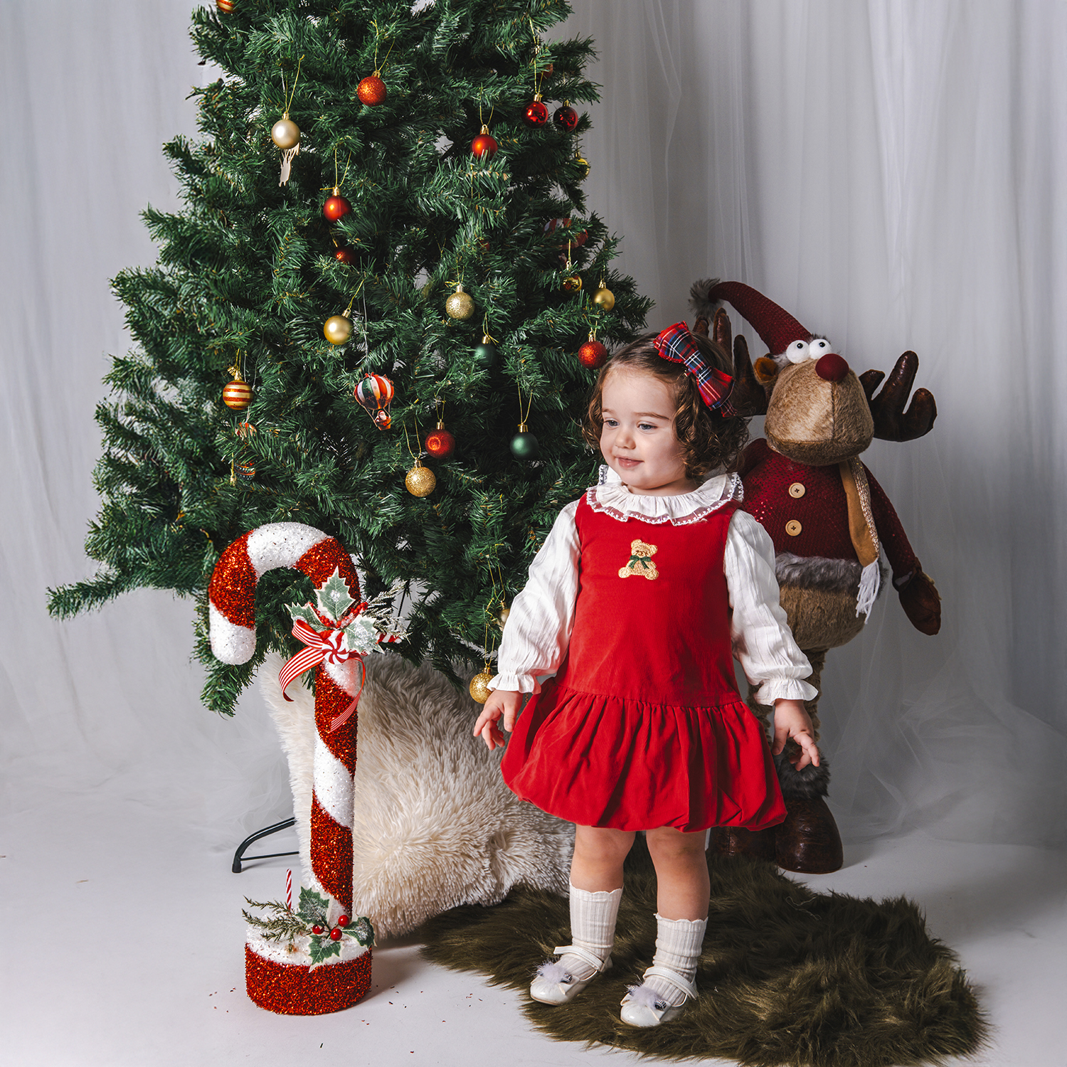 AYICIK NAKIŞLI TOKA AKSESUARLI RED KIZ BEBEK ELBİSE