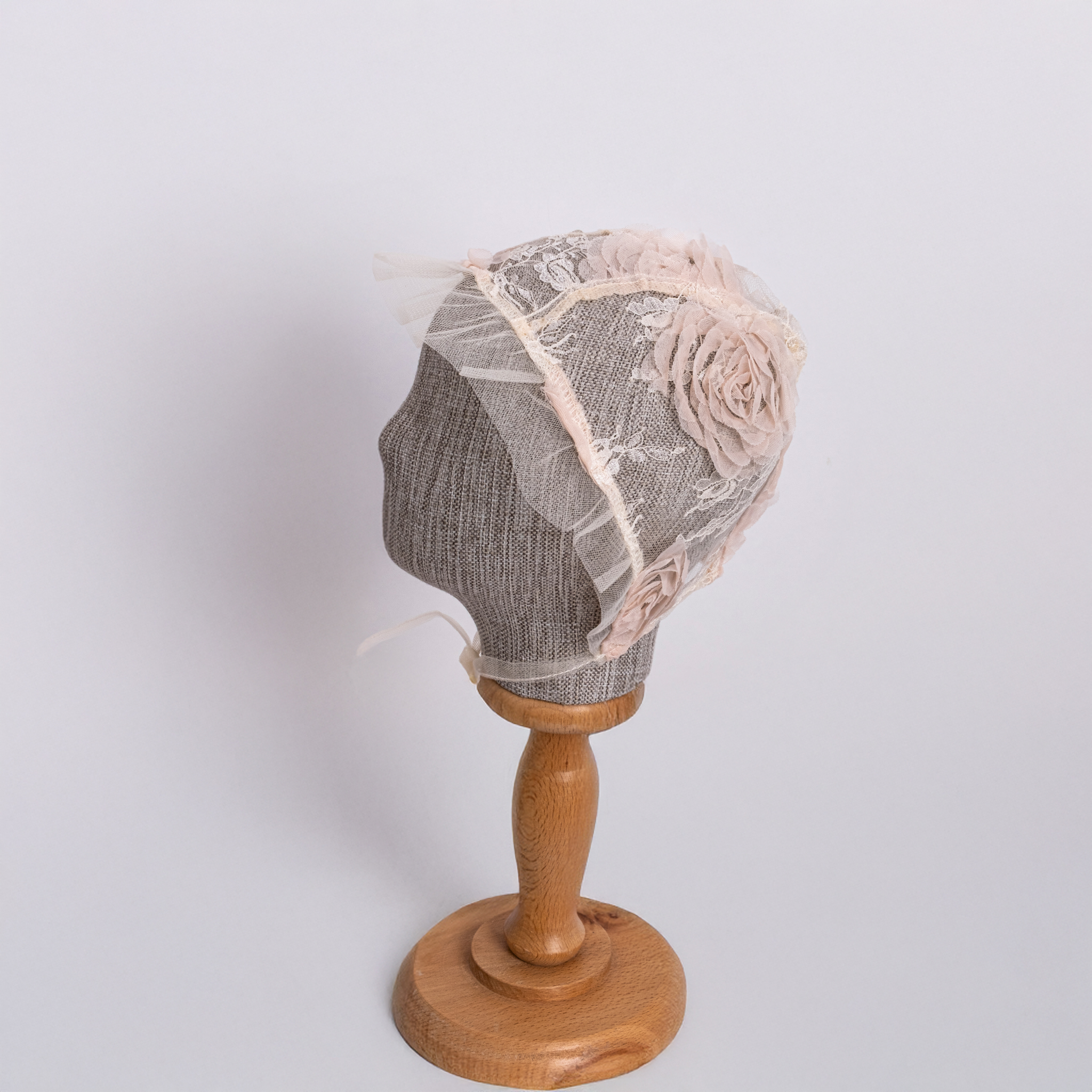 DANTEL BEBE ŞAPKA ÖZEL GÜNLER İÇİN