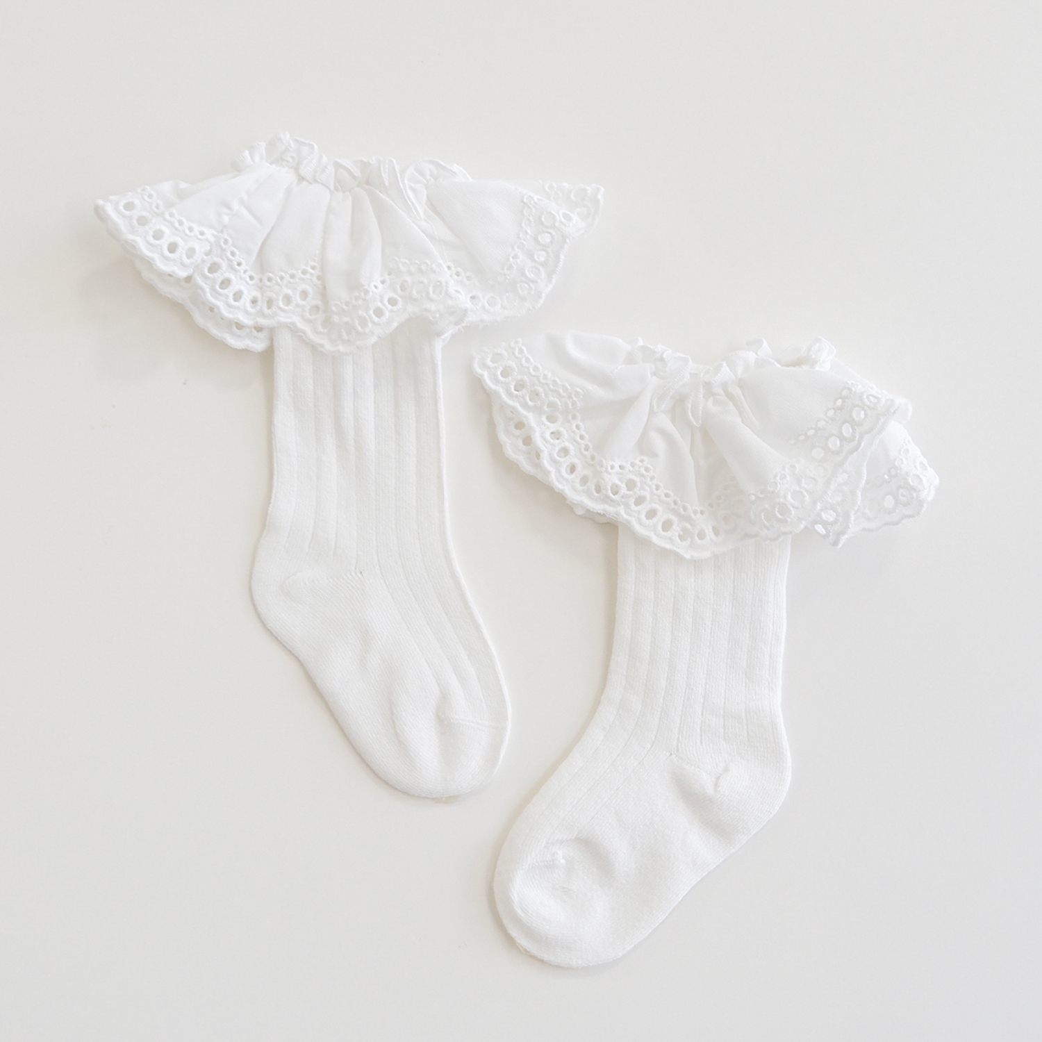 DANTEL BRODELİ ÇORAP