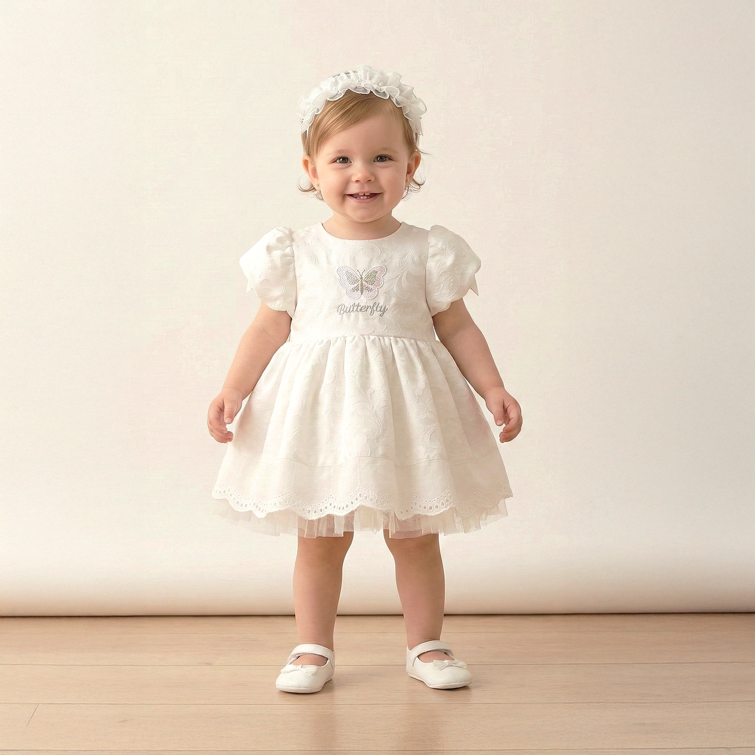 KELEBEKLİ KIZ BEBEK  EİBİSE BANDANALI