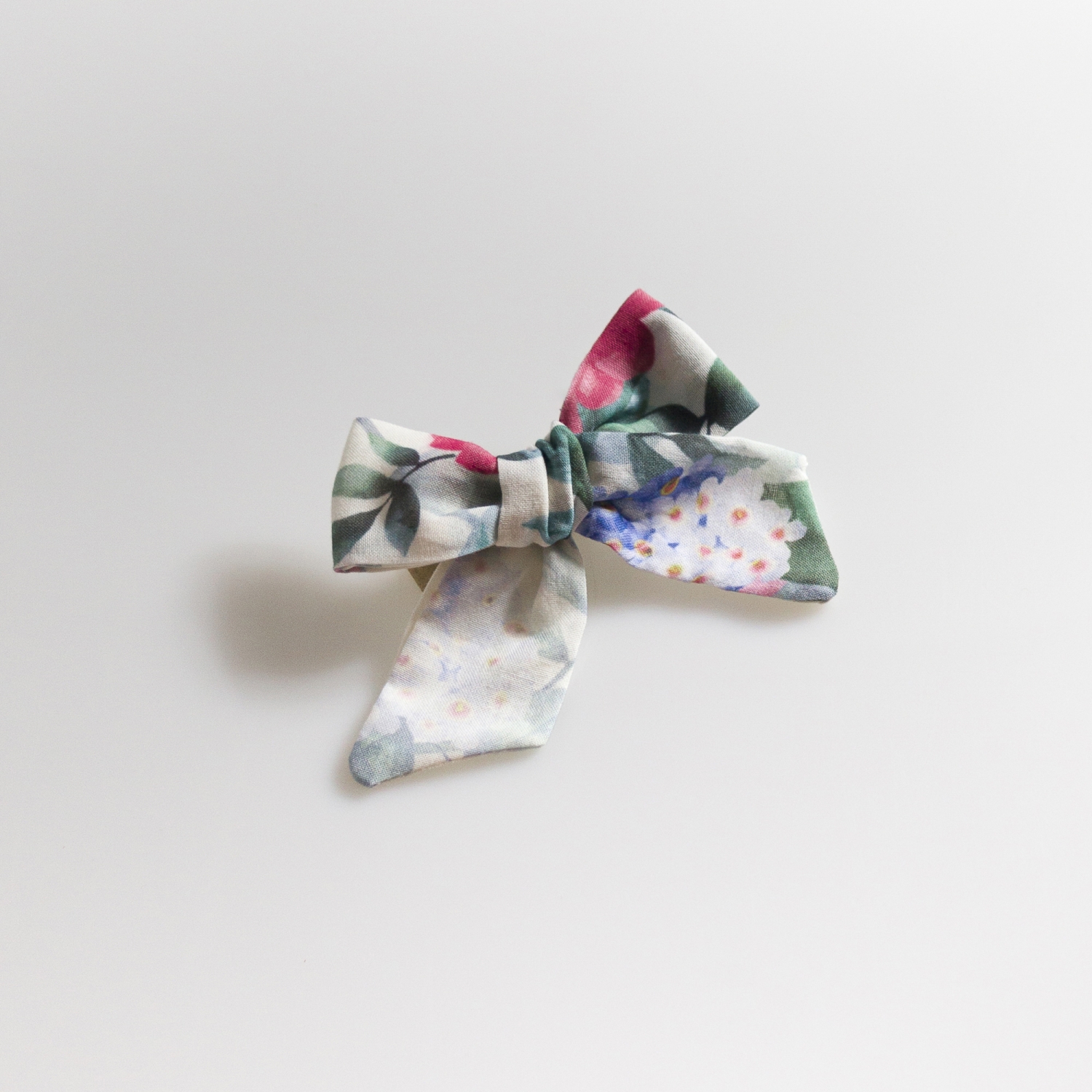 Cumino Standart Çiçekli  Kız Toka