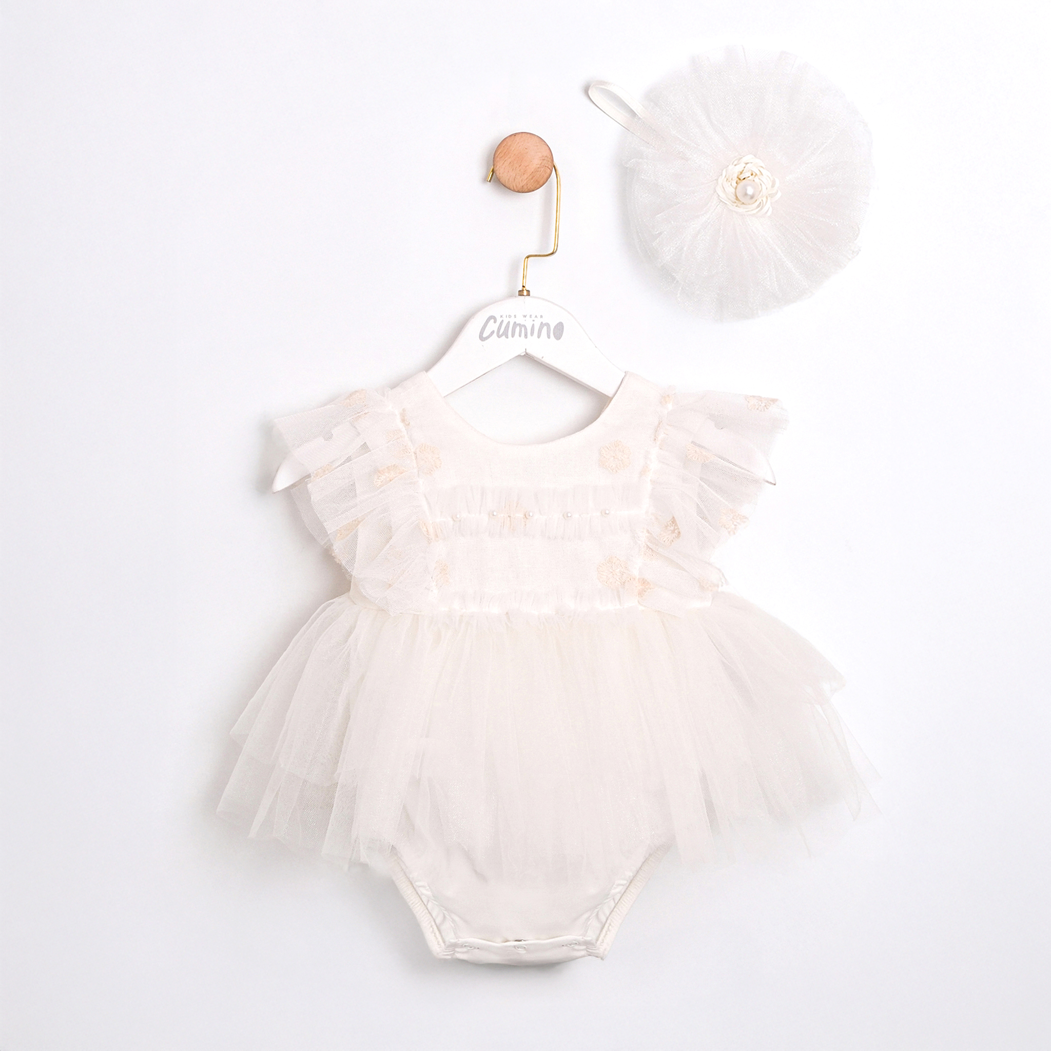 TÜTÜLÜ BANDANALI KIZ BEBEK TULUM